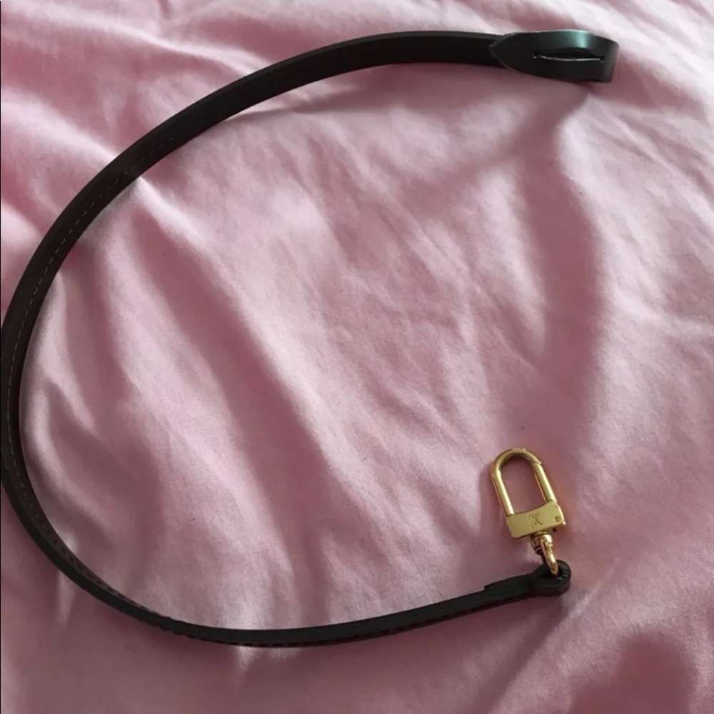 Louis Vuitton Pochette Strap